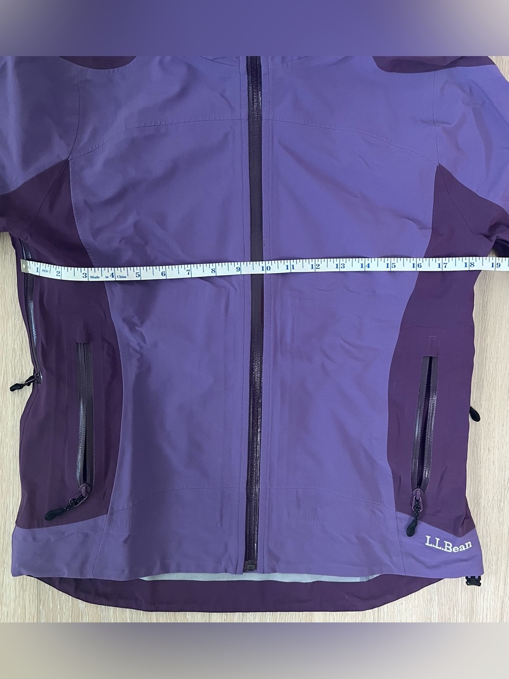 L.L. Bean Women's Gortex Rain Jacket - Picture 11 of 11